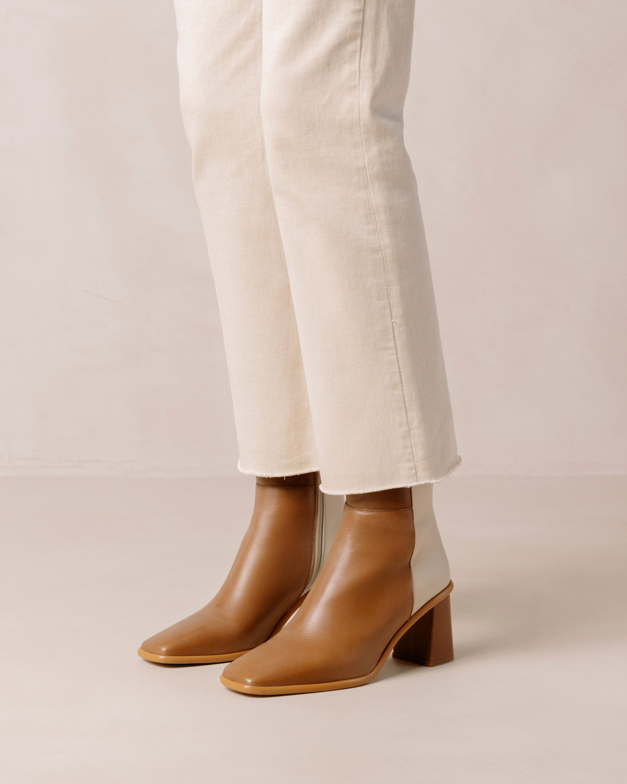West Bicolor Camel Cream Leather Ankle Boots - Image 5